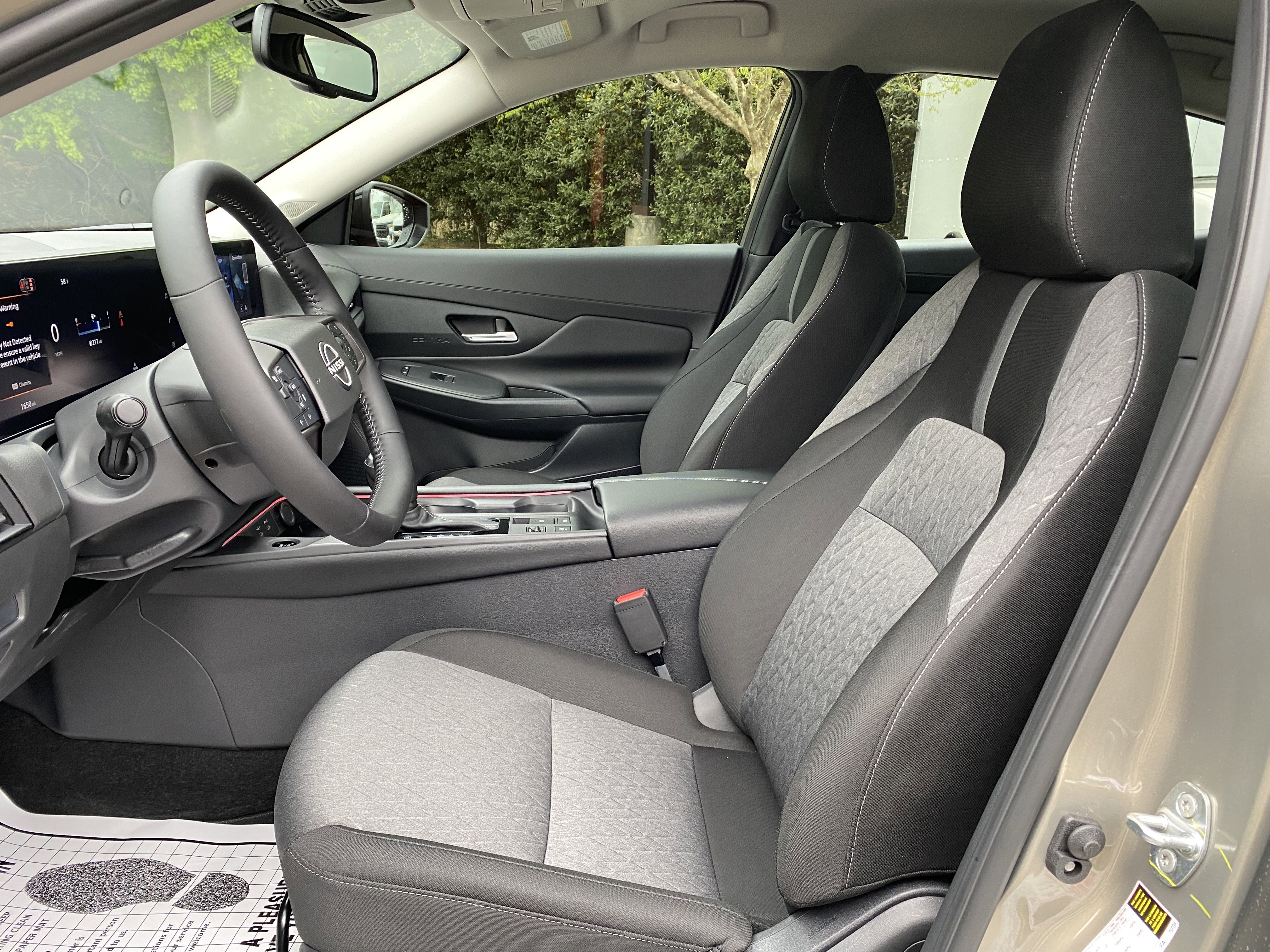 Used 2026 Nissan Sentra SV w/ SV Convenience Package image 15