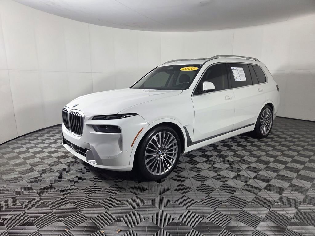 Used 2023 BMW X7 xDrive40i w/ Premium Package image 4