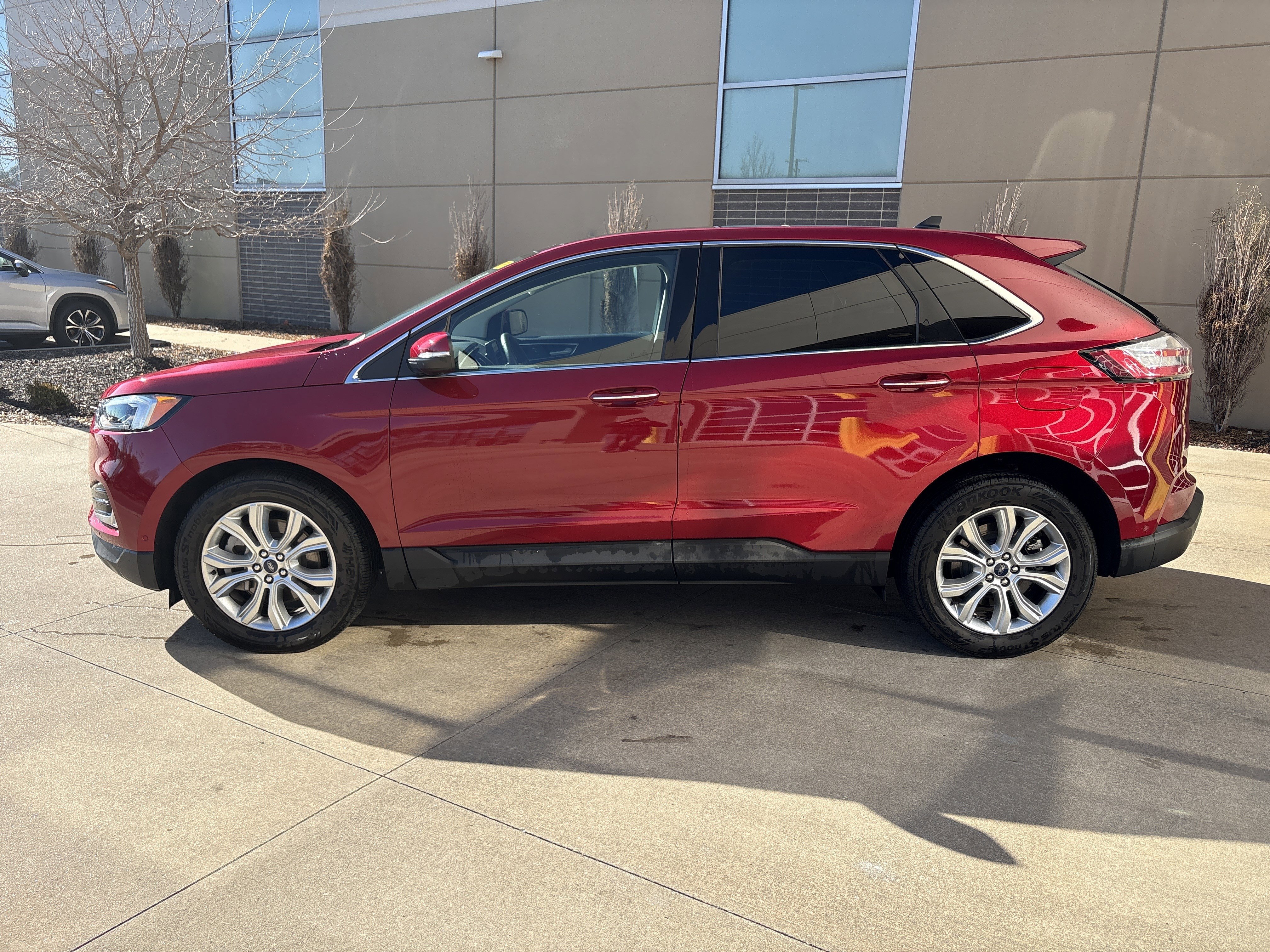 Used 2021 Ford Edge Titanium w/ Equipment Group 301A image 7