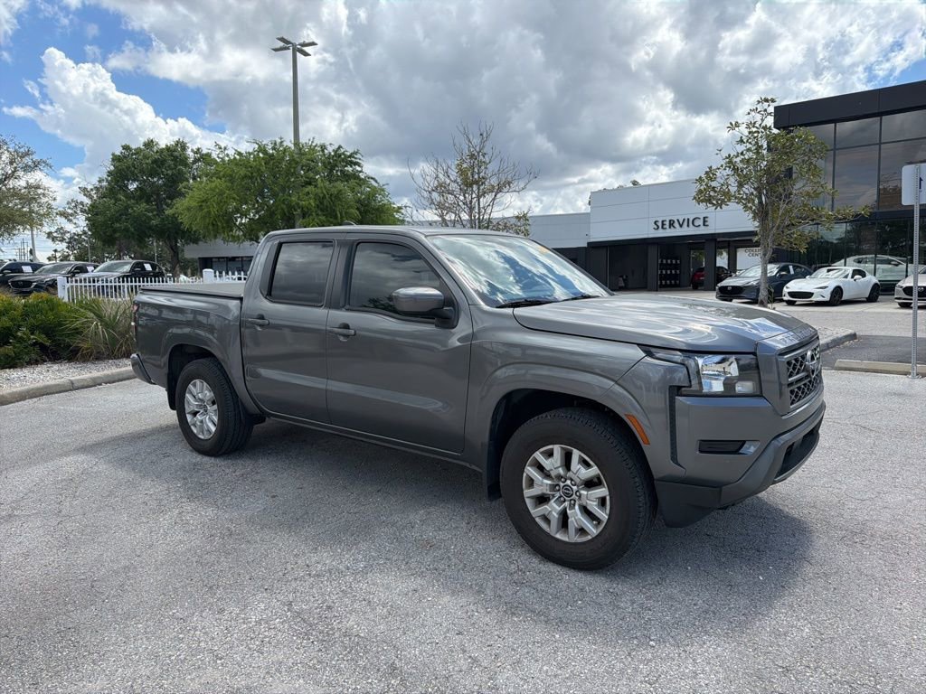 Used 2022 Nissan Frontier SV image 3