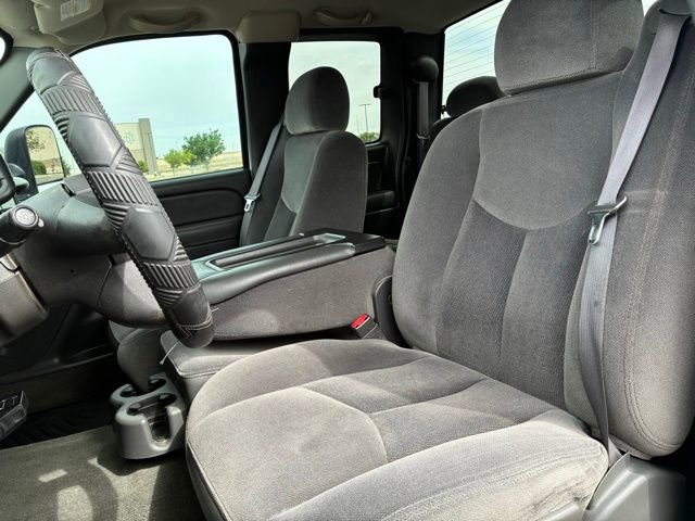 Used 2004 GMC Sierra 2500 SLE w/ Heavy-Duty Power Package RWD image 11