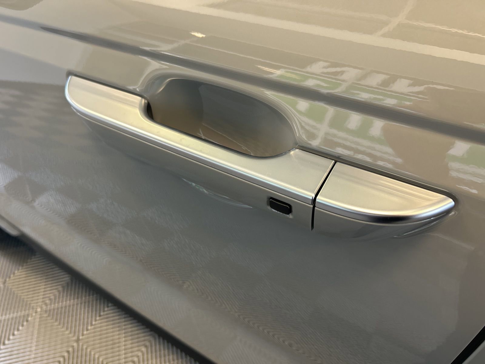 New 2026 Kia Carnival EX image 10