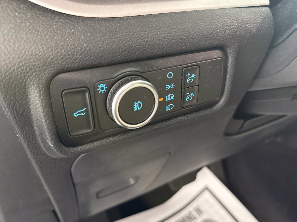 Used 2023 Ford Explorer XLT w/ Equipment Group 202A AWD/4WD image 19