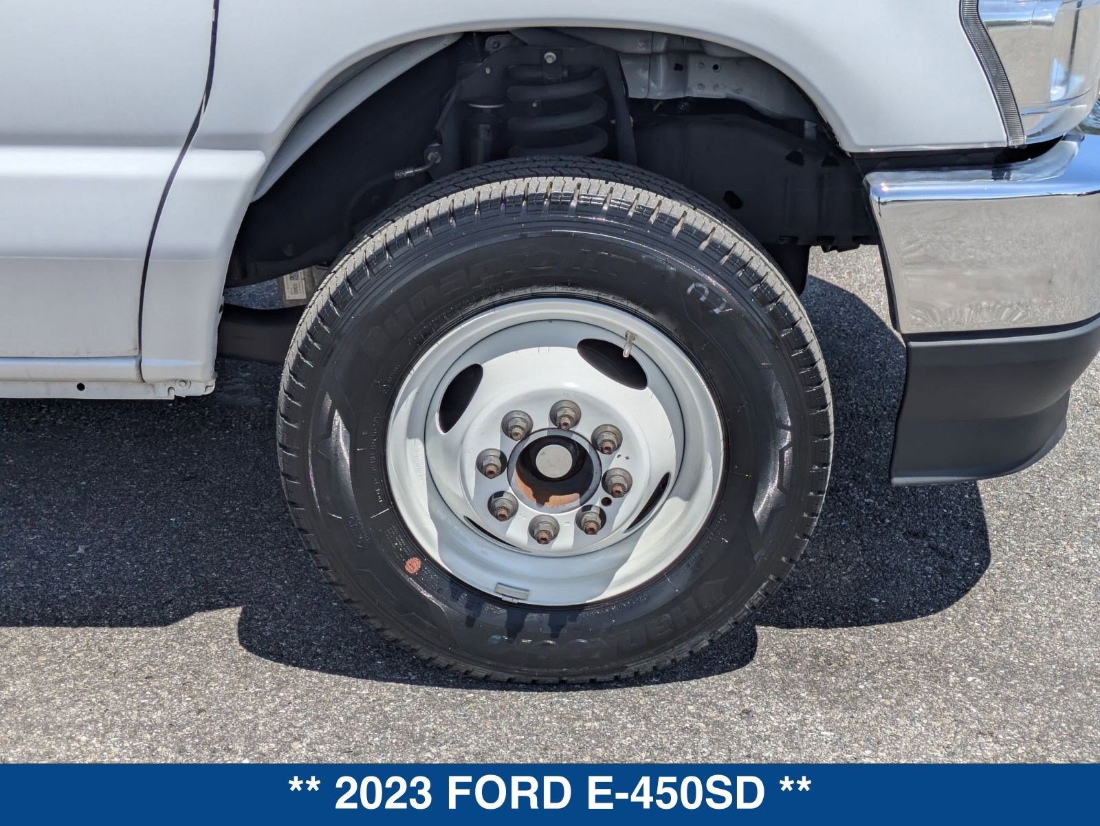 New 2023 Ford E-450 and Econoline 450 Super Duty w/ Power Windows & Locks Group image 12