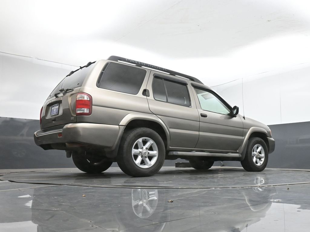 Used 2004 Nissan Pathfinder SE w/ (POP) SE Popular Pkg image 36