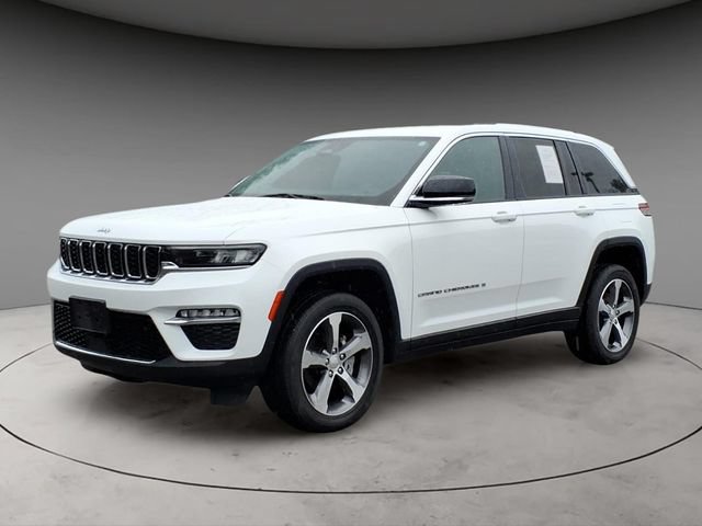 Used 2023 Jeep Grand Cherokee Limited AWD/4WD image 1