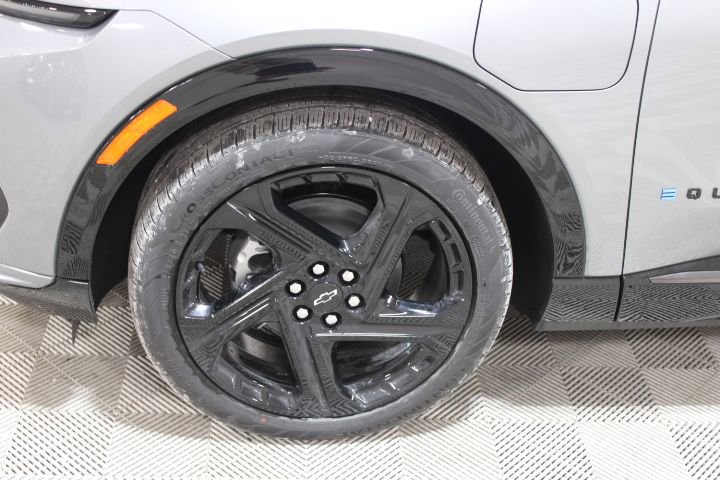 New 2026 Chevrolet Equinox EV RS image 38