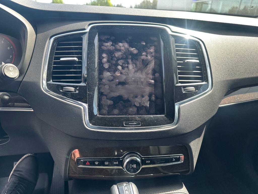 Used 2017 Volvo XC90 T6 Momentum w/ Vision Package AWD/4WD image 17