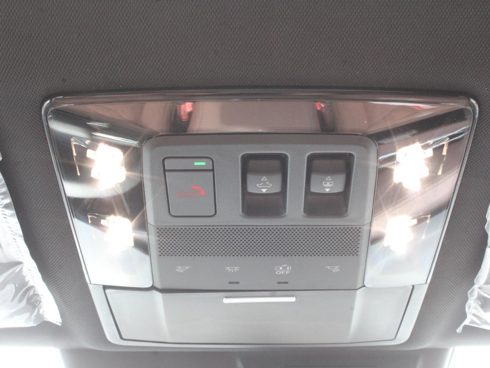 New 2025 Mitsubishi Outlander SEL image 23