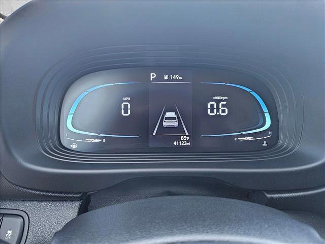 Used 2023 Hyundai Venue SEL image 11