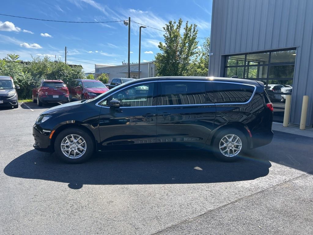 New 2026 Chrysler Voyager LX image 8