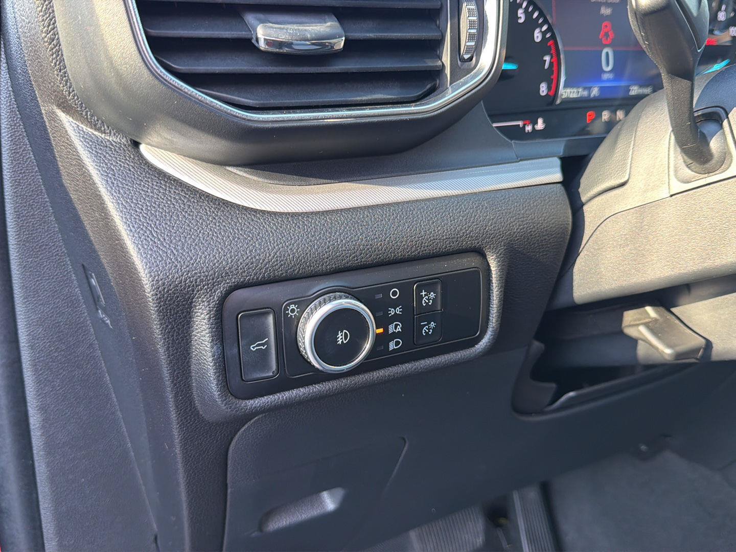 Used 2023 Ford Explorer XLT RWD image 21