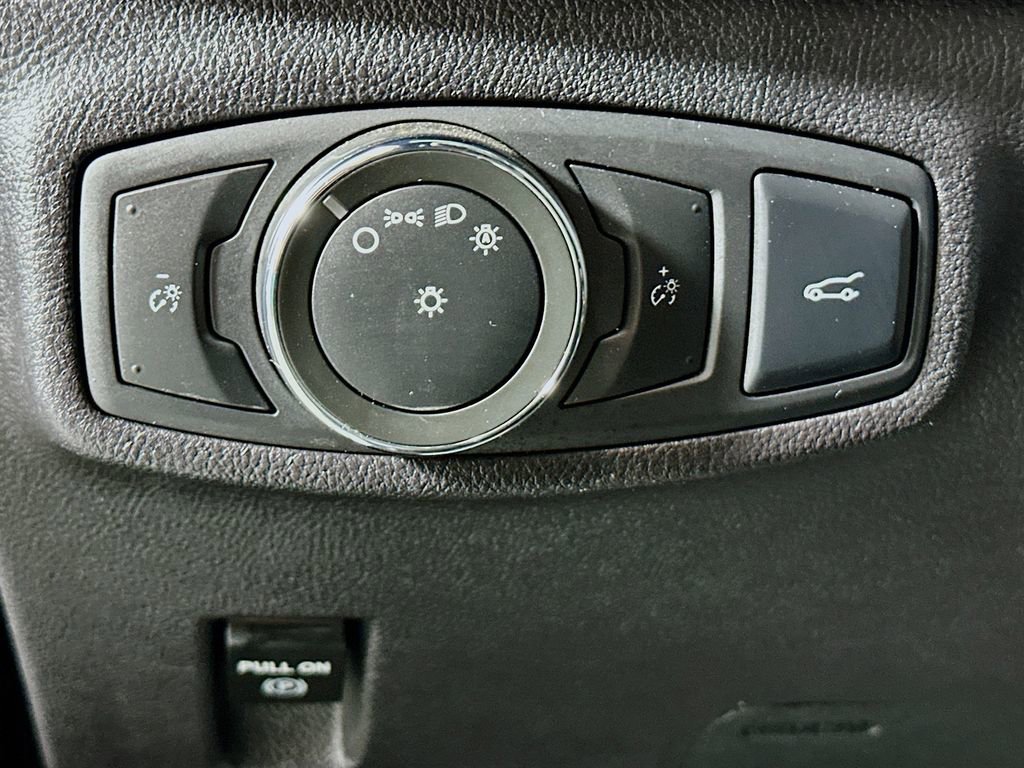 Used 2017 Lincoln MKC Select w/ Select Plus Package FWD image 11