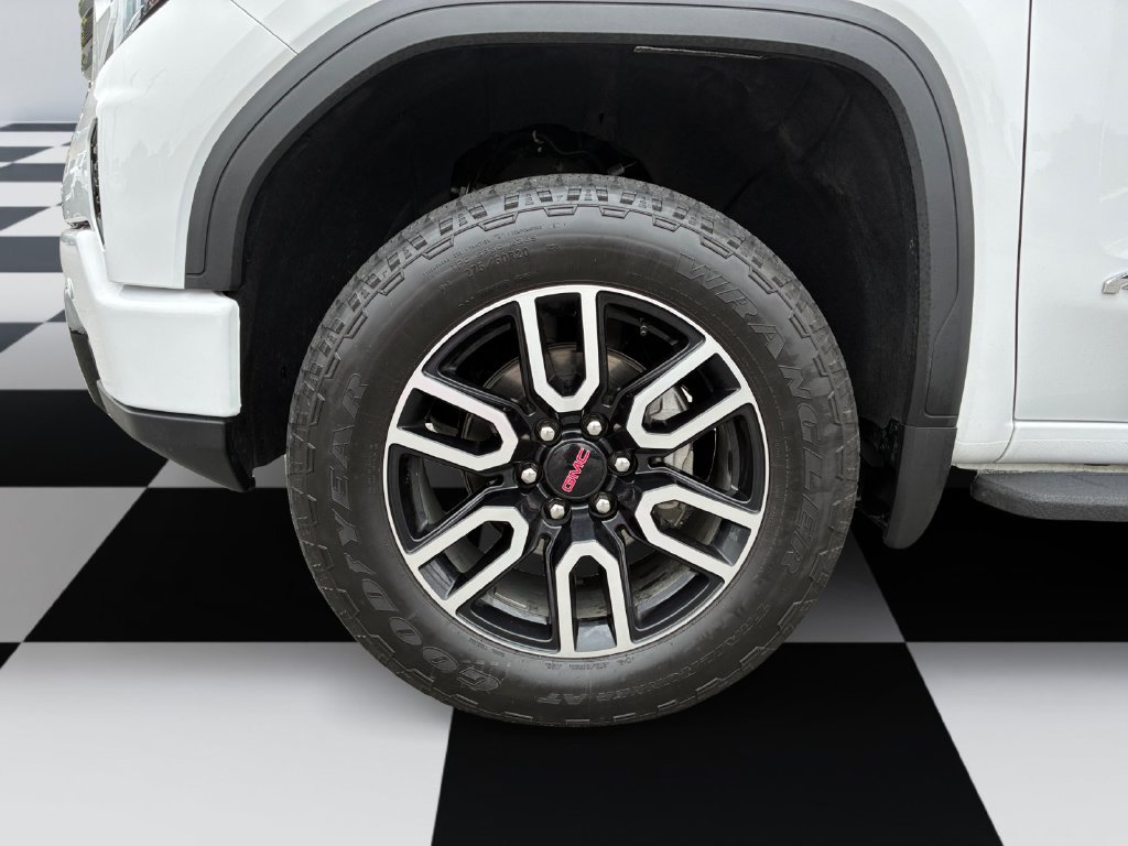 Used 2026 GMC Sierra 1500 AT4 w/ AT4 Premium Package AWD/4WD image 14