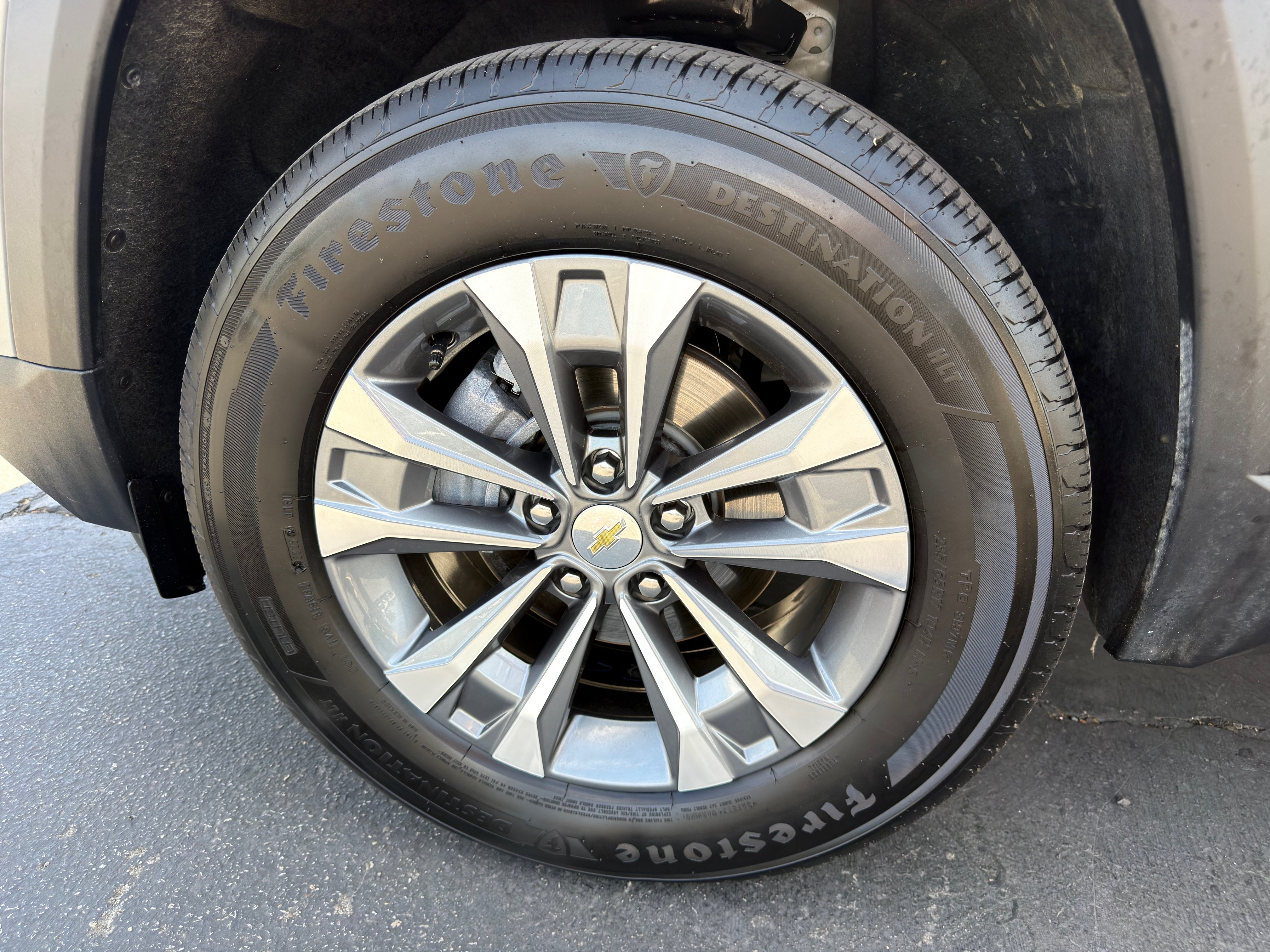 Used 2026 Chevrolet Equinox LT FWD image 40