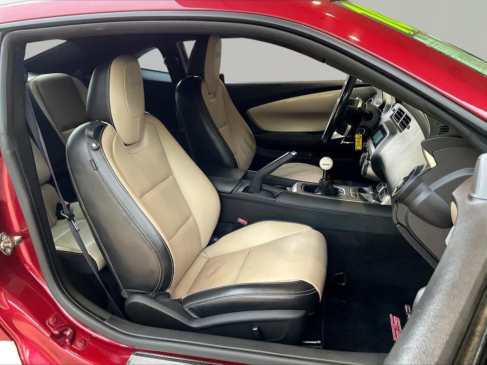 Used 2010 Chevrolet Camaro SS w/ RS Package RWD image 27