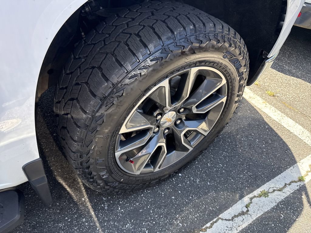 Used 2023 Chevrolet Silverado 1500 LT image 18