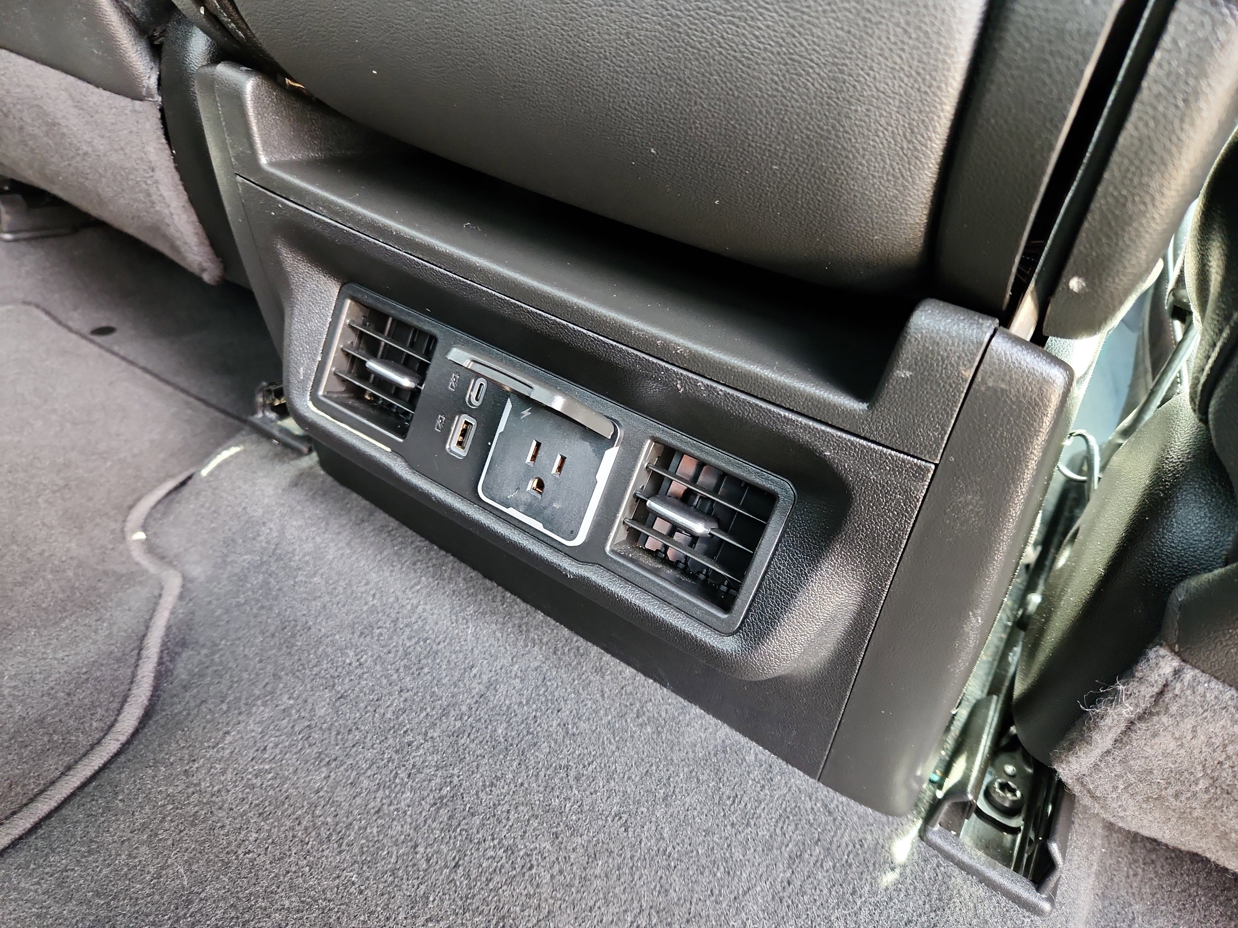 Used 2025 GMC Sierra 1500 SLT image 39