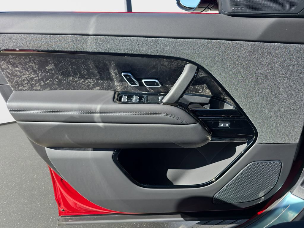 New 2025 Land Rover Range Rover Sport SE AWD/4WD image 28