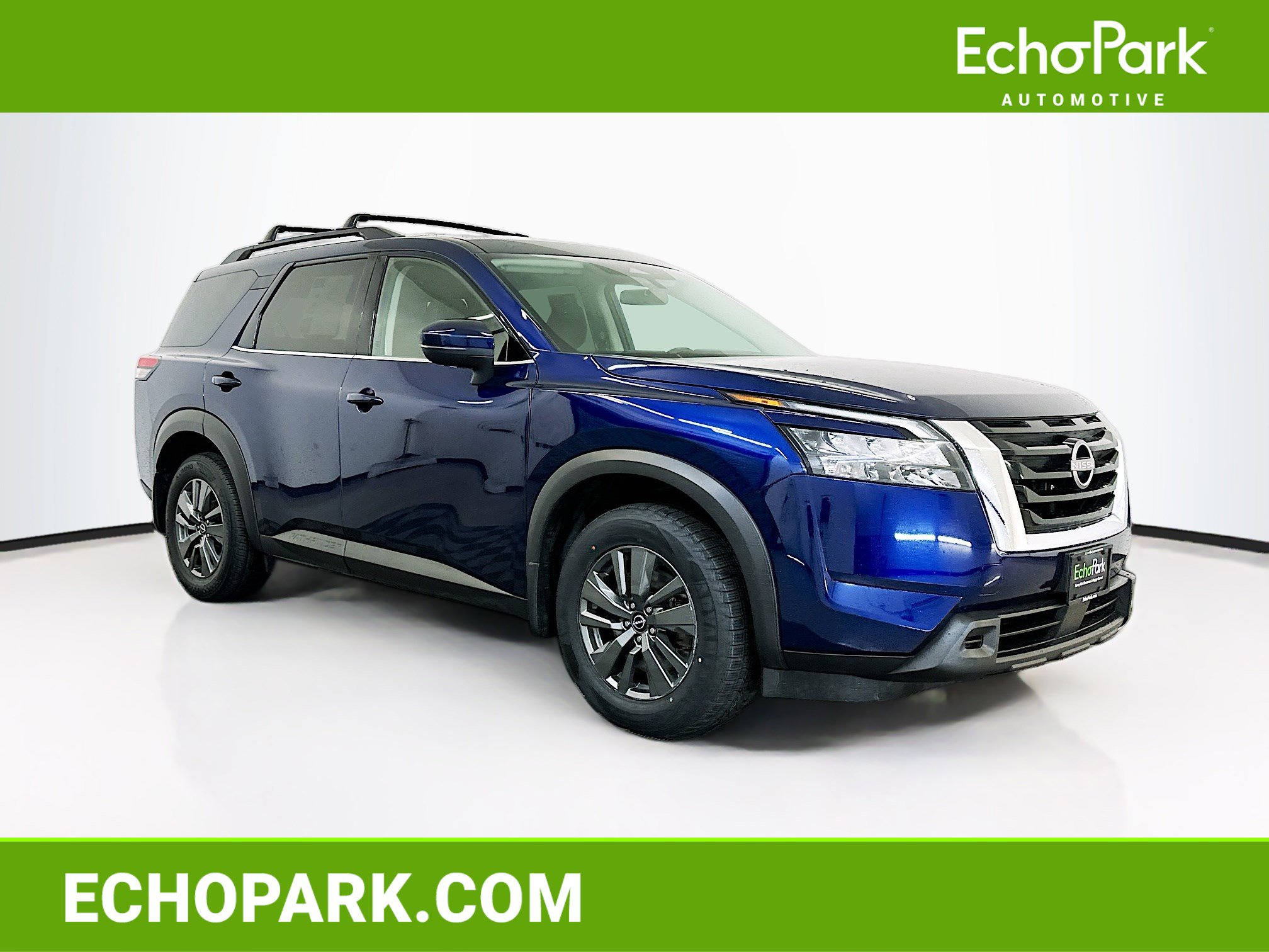 Used 2024 Nissan Pathfinder SV