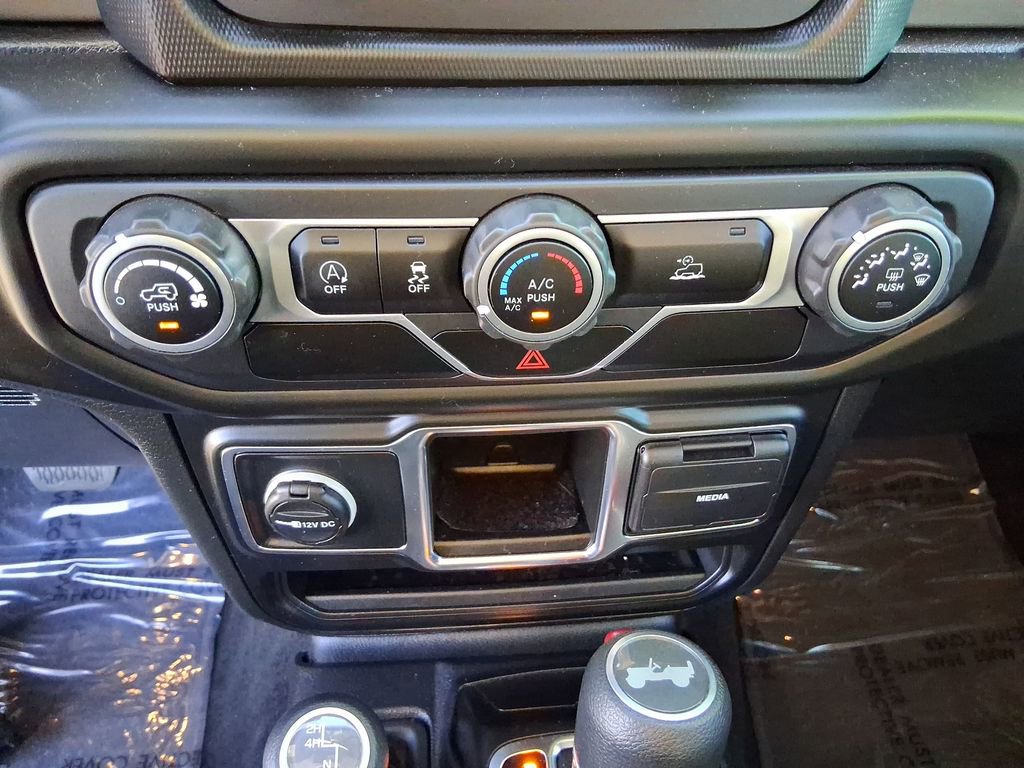 Used 2021 Jeep Wrangler Sport image 14