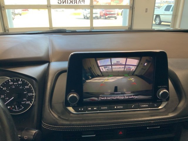 Used 2023 Nissan Rogue SV w/ SV Premium B Package image 3