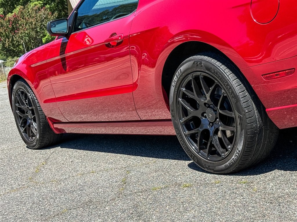 Used 2013 Ford Mustang Coupe RWD image 21