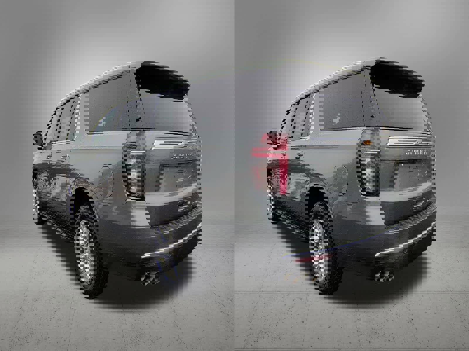 Used 2023 Chevrolet Suburban Premier image 4