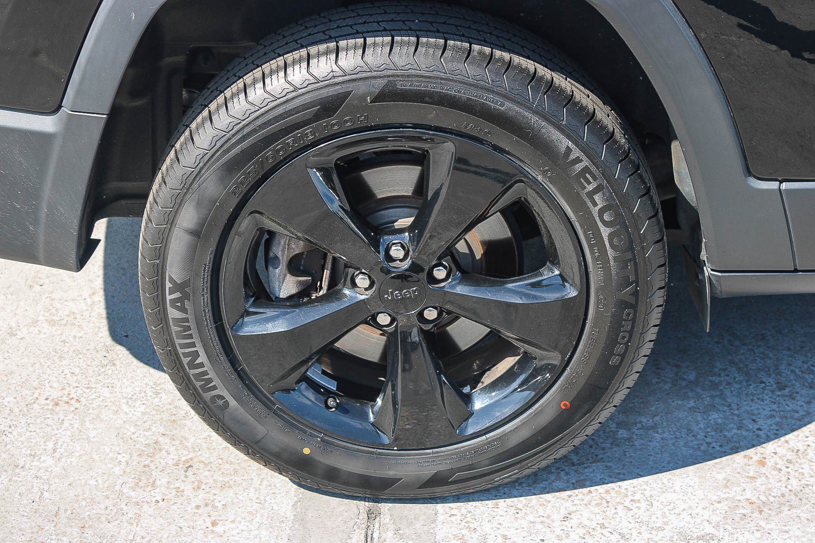 Used 2021 Jeep Cherokee Latitude Plus image 12