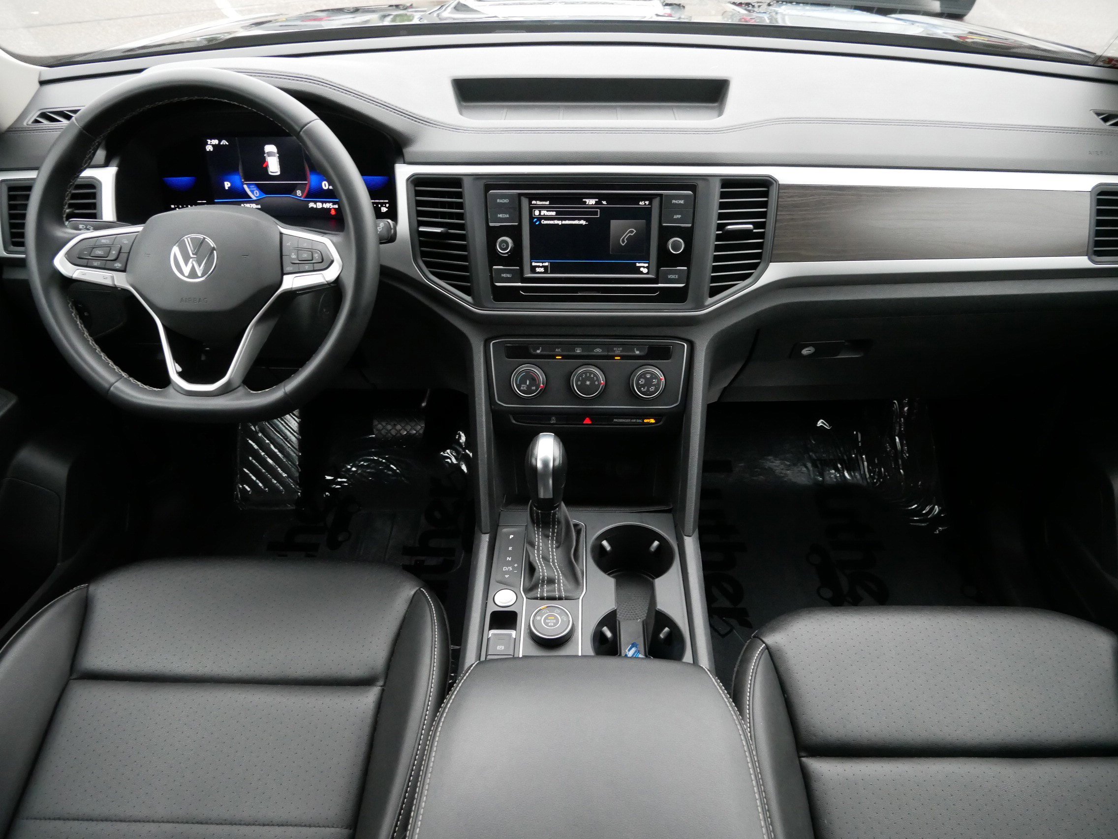 Certified 2022 Volkswagen Atlas SE image 10