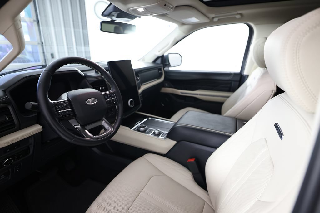 Used 2024 Ford Expedition Max Platinum AWD/4WD image 19
