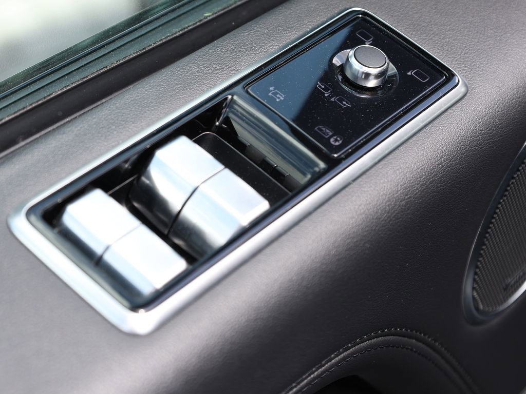 Used 2021 Land Rover Range Rover P525 Westminster Edition image 17