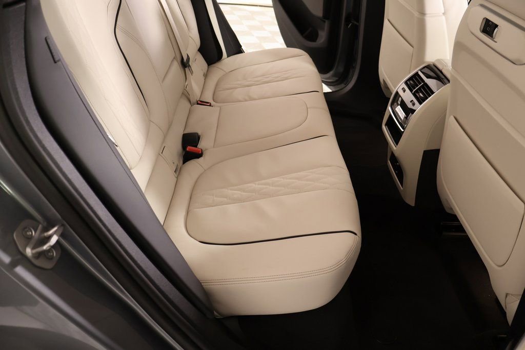 New 2026 BMW X6 xDrive40i w/ Climate Comfort Package AWD/4WD image 14