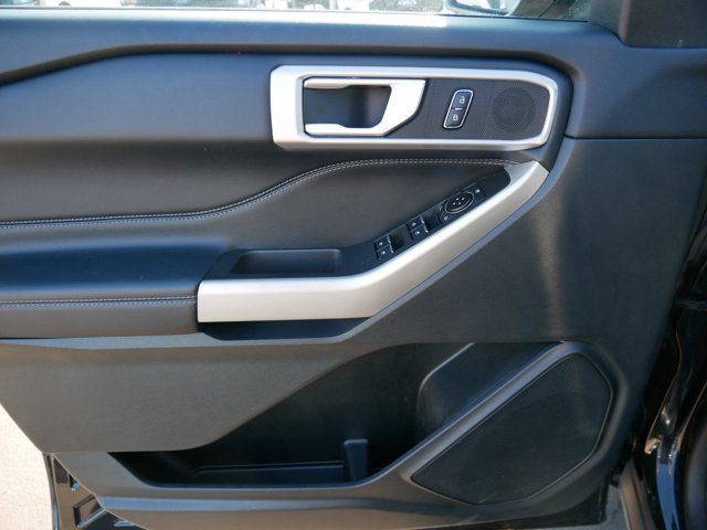 Certified 2023 Ford Explorer XLT w/ Equipment Group 202A image 9