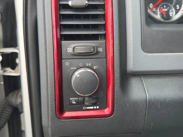 Used 2016 RAM 2500 SLT AWD/4WD image 24