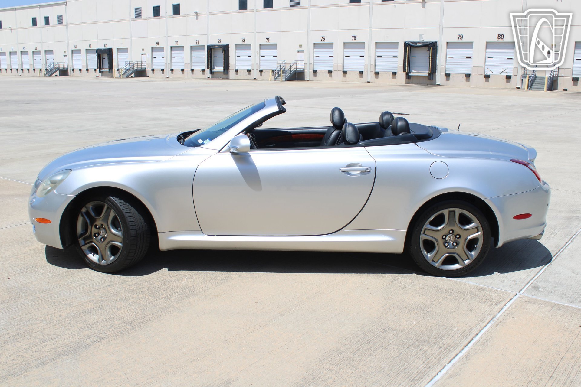 Used 2006 Lexus SC 430 Convertible RWD image 2