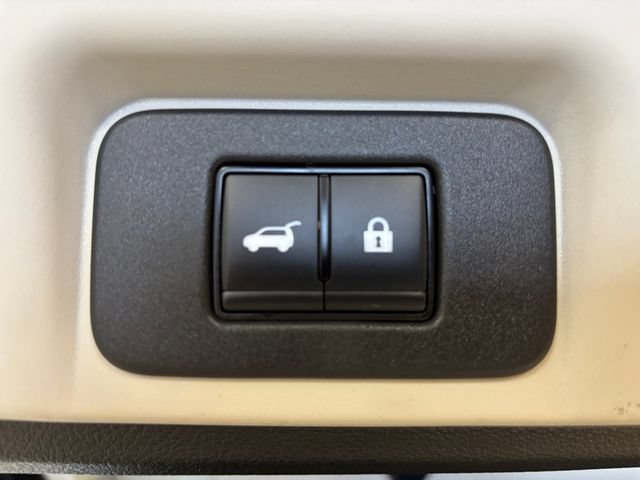 Certified 2024 Nissan Ariya AWD image 25