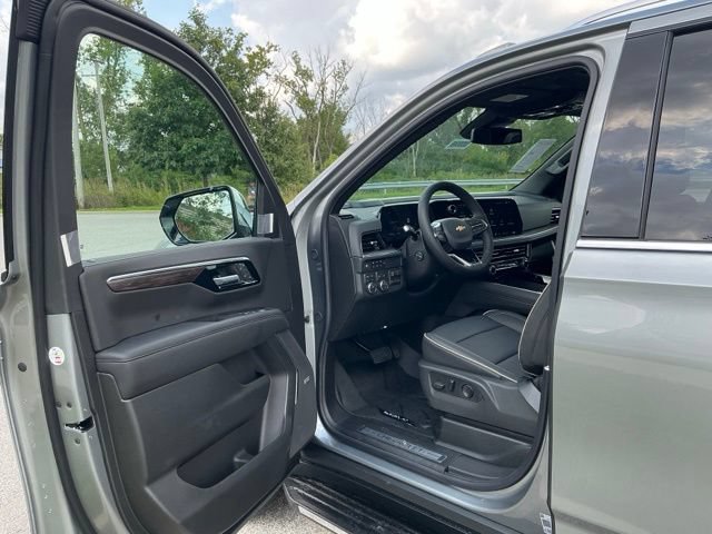 New 2026 Chevrolet Tahoe Premier w/ Sun And Tow Package AWD/4WD image 16
