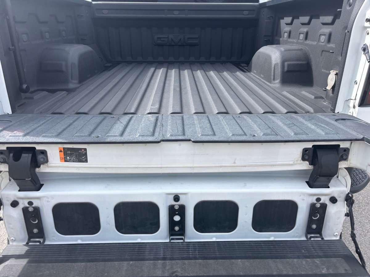 Used 2021 GMC Sierra 1500 SLT image 12