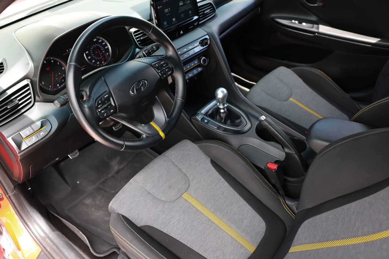 Used 2020 Hyundai Veloster Turbo R-Spec FWD image 18
