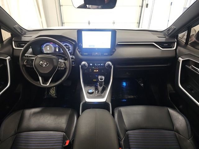 Used 2023 Toyota RAV4 XSE AWD/4WD image 32