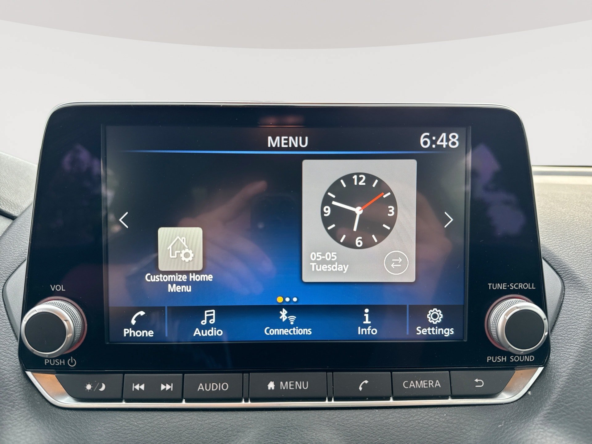 Used 2024 Nissan Sentra SV FWD image 19