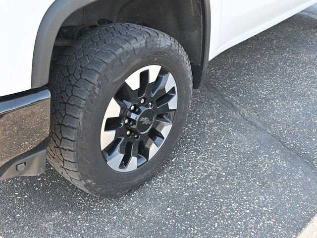 Used 2020 Chevrolet Silverado 2500 Custom w/ Custom Value Package image 14
