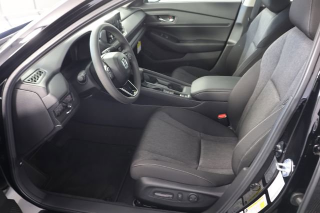 Certified 2025 Honda Accord SE image 19