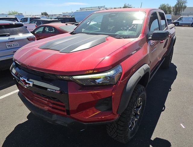 Used 2024 Chevrolet Colorado ZR2 w/ ZR2 Convenience Package III AWD/4WD image 3