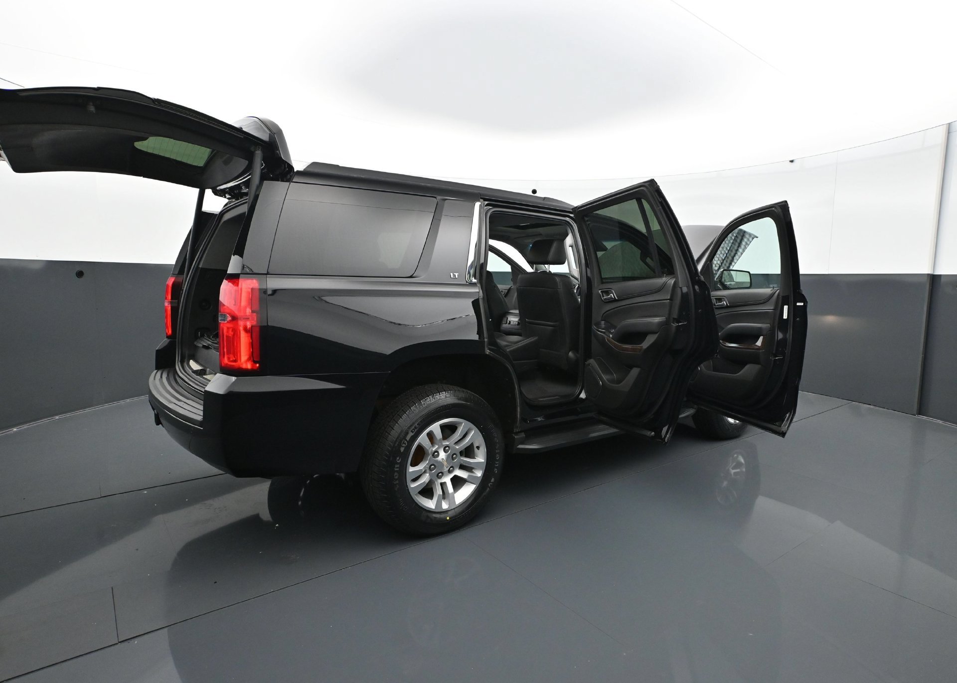 Used 2019 Chevrolet Tahoe LT AWD/4WD image 33