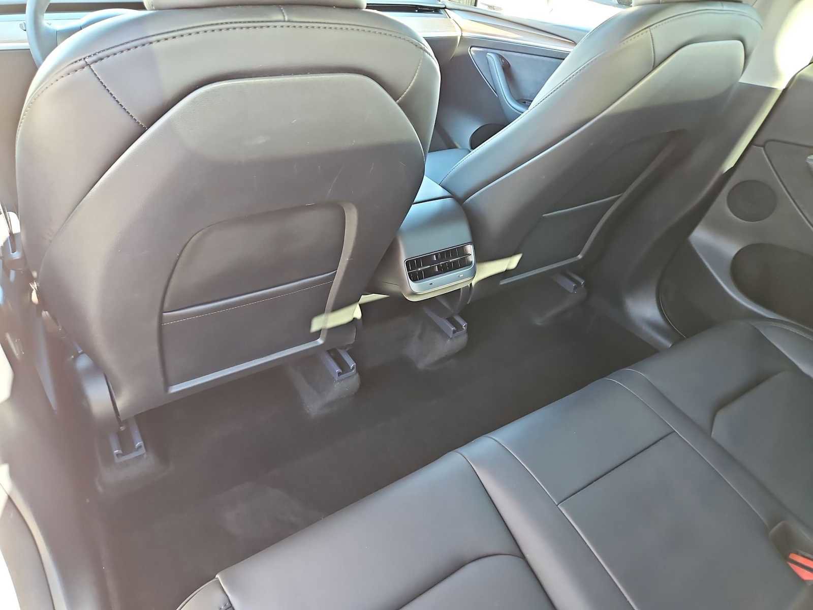 Used 2024 Tesla Model Y Long Range image 18