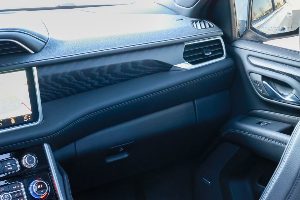 Used 2024 GMC Yukon XL Denali w/ Advanced Technology Package image 47