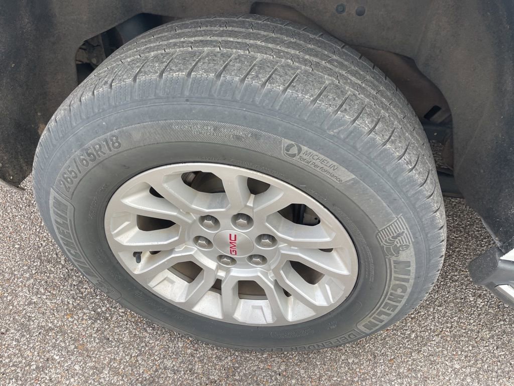 Used 2016 GMC Yukon SLT image 9