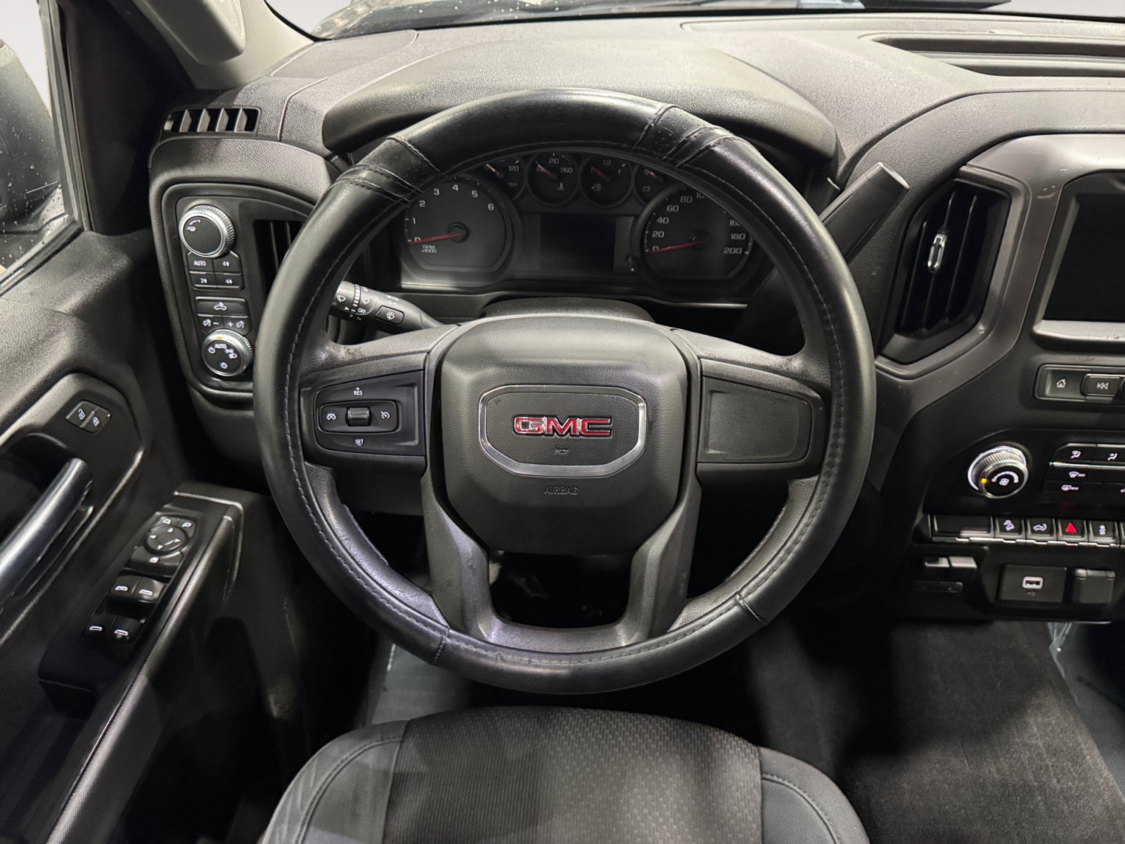 Used 2019 GMC Sierra 1500 4x4 Crew Cab w/ Convenience Package image 12